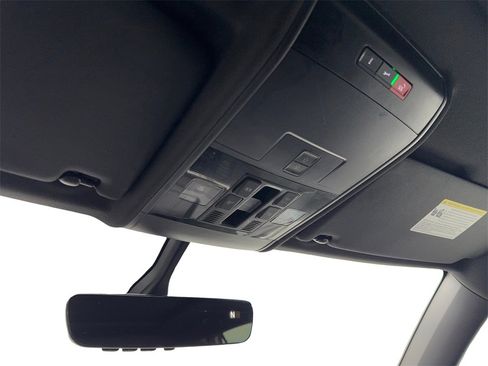 Used 2022 Volkswagen Atlas Cross Sport SE w/ Panoramic Sunroof Package image 64