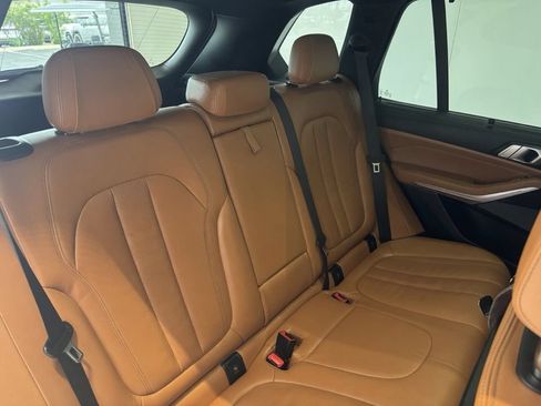 Used 2020 BMW X5 xDrive40i w/ M Sport Package AWD/4WD image 16