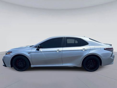 Used 2022 Toyota Camry SE FWD image 7