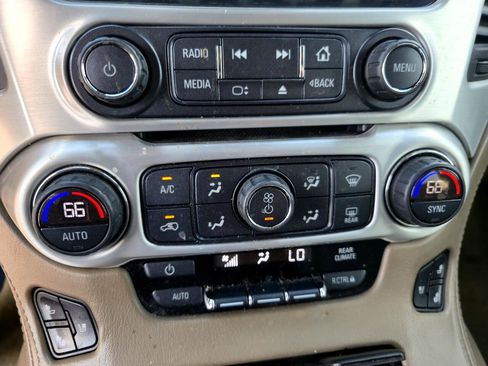 Used 2018 GMC Yukon SLT w/ Premium Edition image 22