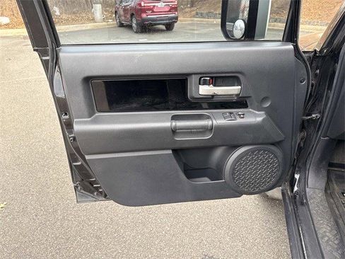 Used 2007 Toyota FJ Cruiser Base image 13