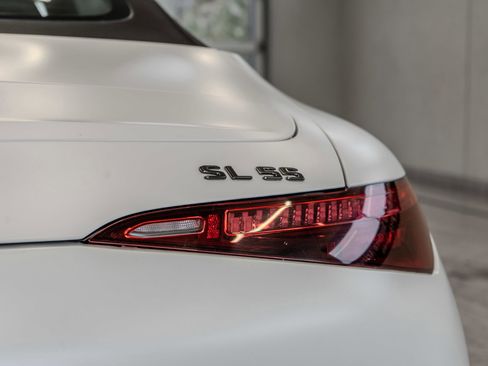 Used 2022 Mercedes-Benz SL 55 AMG 4MATIC image 26