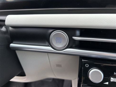 New 2026 Hyundai Tucson Blue SE image 27