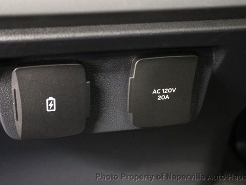 Used 2021 Ford F150 Lariat w/ Equipment Group 502A High image 41