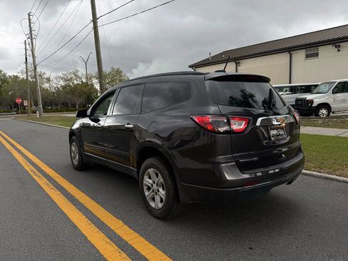 Used 2017 Chevrolet Traverse LS FWD image 7