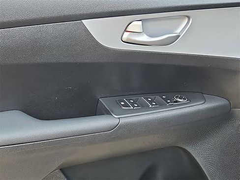 Used 2024 Kia Forte LXS image 11