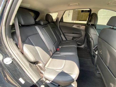 Used 2025 Kia Sportage EX FWD image 39