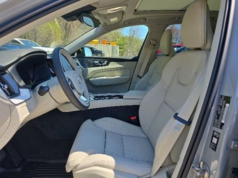New 2026 Volvo XC60 T8 Ultra w/ Protection Package Premier AWD/4WD image 24