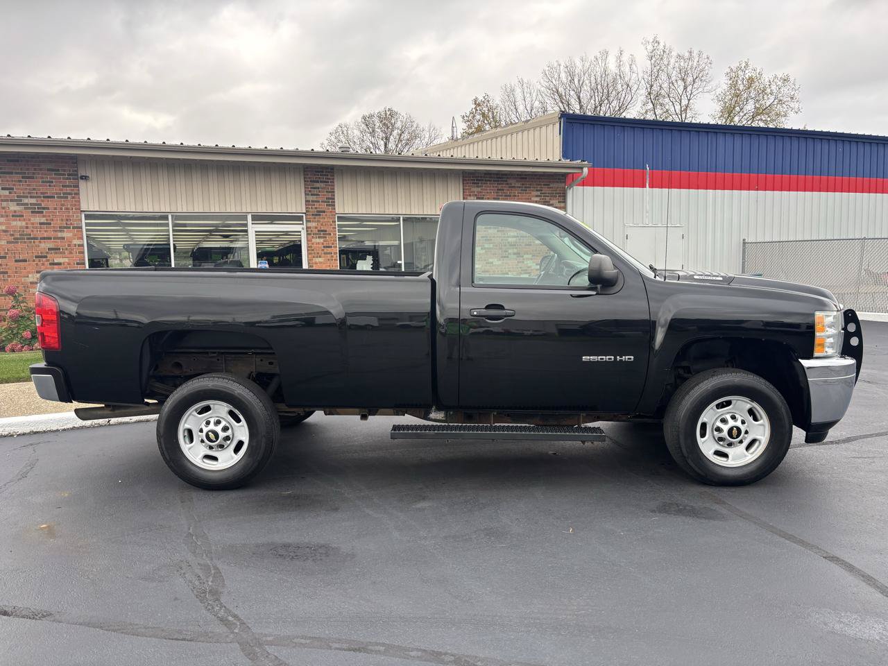 Used 2014 Chevrolet Silverado 2500 W/T RWD image 2