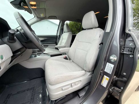 Used 2021 Honda Pilot EX image 13