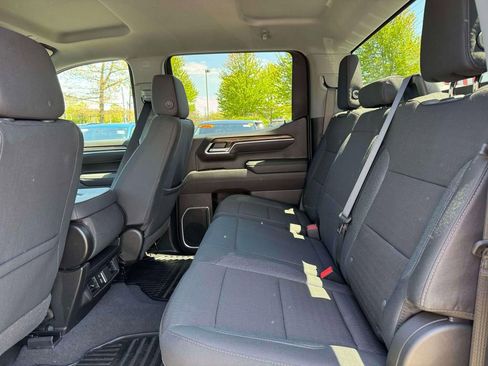 Used 2026 Chevrolet Silverado 1500 LT AWD/4WD image 14