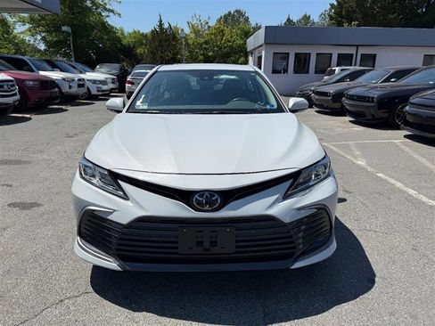 Used 2023 Toyota Camry LE w/ Convenience Package FWD image 3