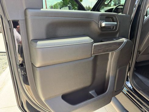 Used 2021 Chevrolet Silverado 2500 LTZ w/ LTZ Plus Package AWD/4WD image 14