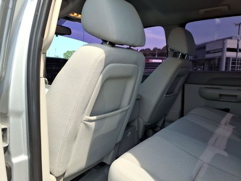 Used 2010 GMC Sierra 1500 SLE w/ Power Pack Plus AWD/4WD image 8