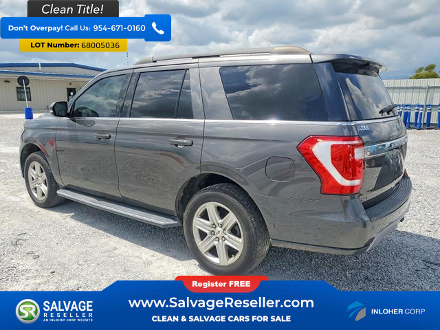 Used 2018 Ford Expedition XLT w/ Equipment Group 202A RWD image 3