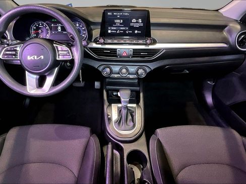 Used 2023 Kia Forte LXS w/ LXS Technology Package FWD image 8