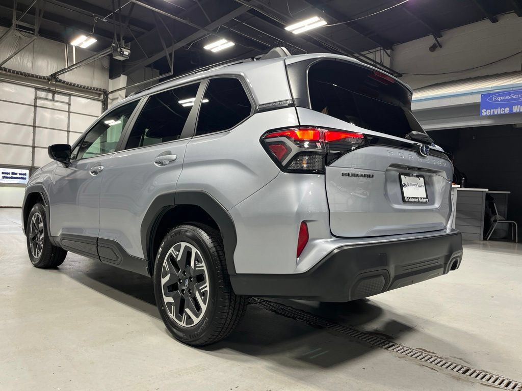 Used 2026 Subaru Forester Premium AWD/4WD image 5