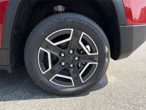 New 2026 Jeep Cherokee Laredo AWD/4WD image 20