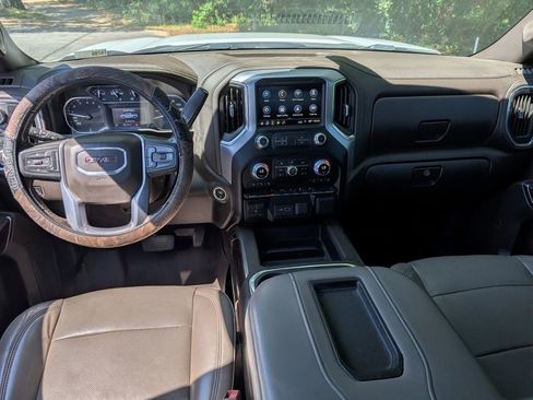 Used 2019 GMC Sierra 1500 SLT AWD/4WD image 25
