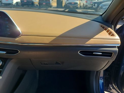 Used 2021 Hyundai Sonata Limited FWD image 16