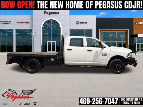 Used 2018 RAM 3500 Tradesman w/ Chrome Appearance Group AWD/4WD image 6