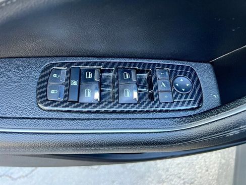 Used 2018 Maserati Levante image 29