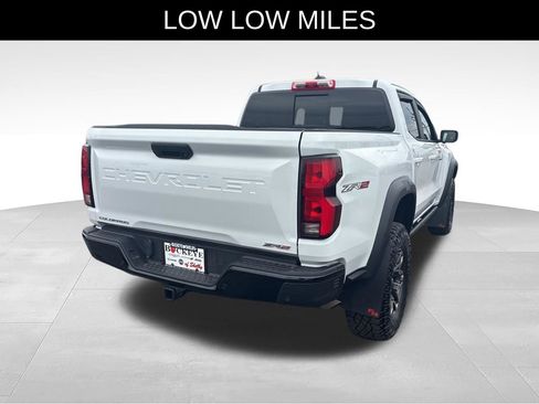 Used 2024 Chevrolet Colorado ZR2 w/ ZR2 Convenience Package III AWD/4WD image 3