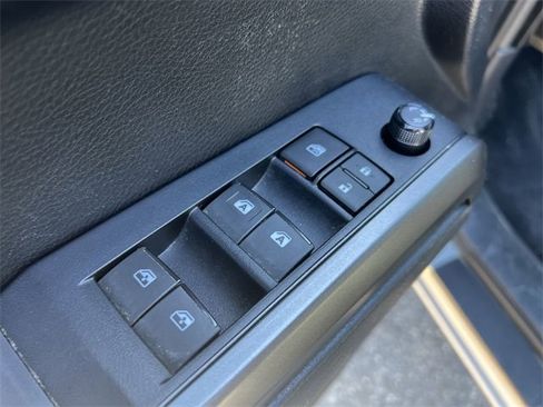 Used 2019 Toyota Tacoma TRD Off-Road image 13