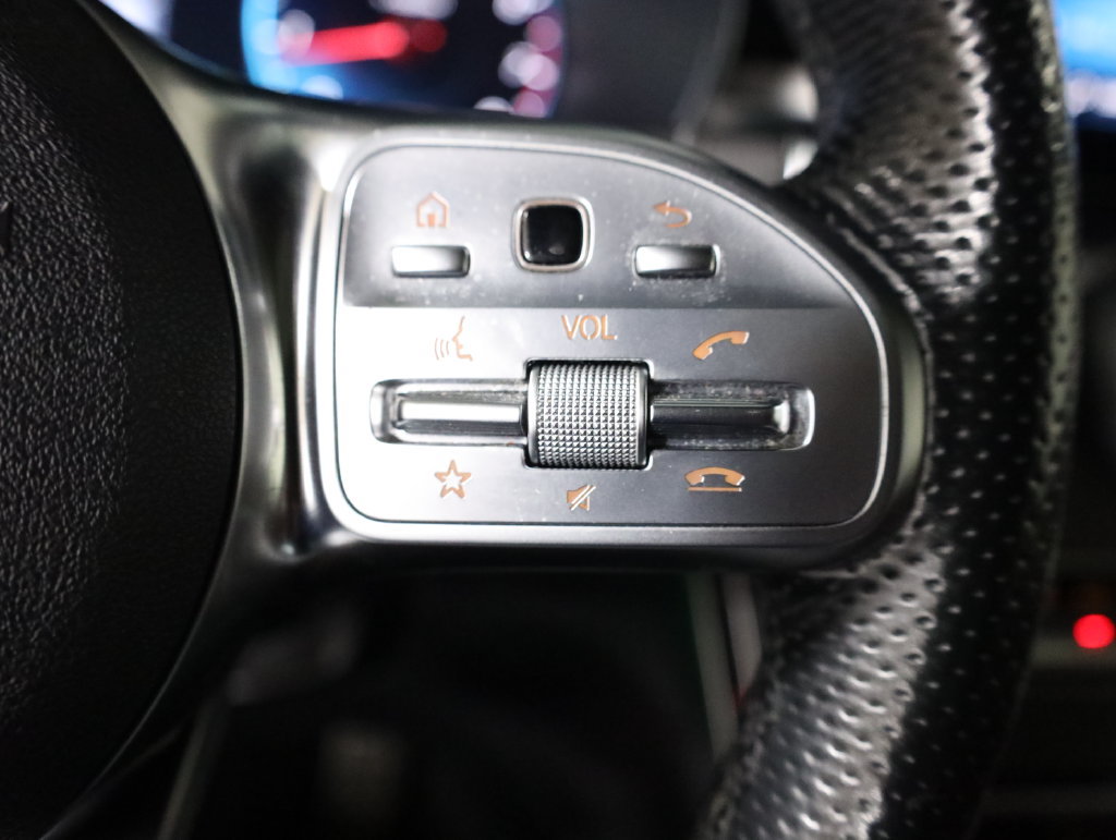 Used 2021 Mercedes-Benz GLC 300 4MATIC Coupe image 13
