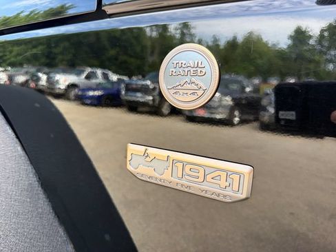 Used 2017 Jeep Wrangler Sahara AWD/4WD image 9