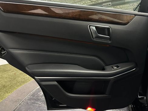 Used 2015 Mercedes-Benz E 350 4MATIC Sedan image 16