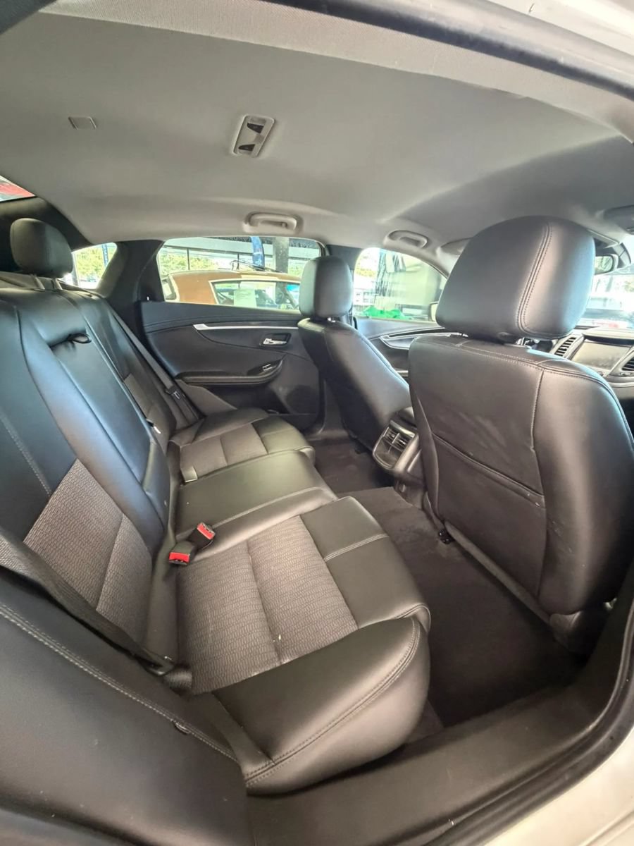 Used 2016 Chevrolet Impala LT w/ Convenience Package FWD image 10