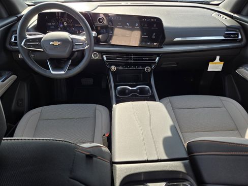 New 2026 Chevrolet Traverse LT image 8