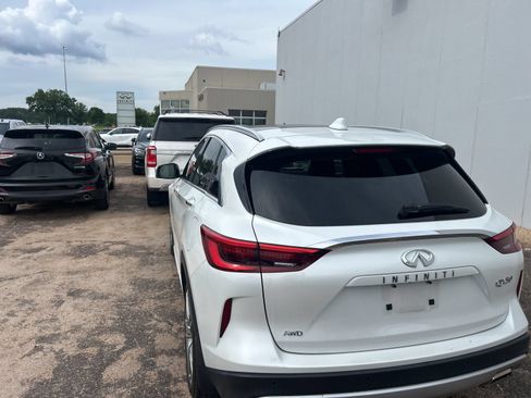 Used 2023 INFINITI QX50 Sensory AWD/4WD image 29