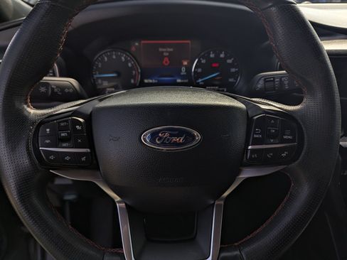 Used 2022 Ford Explorer ST-Line RWD image 11