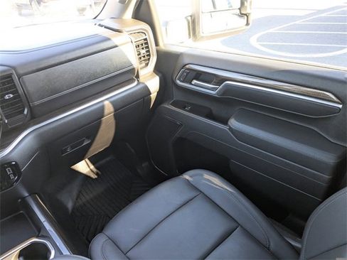 Used 2025 Chevrolet Silverado 2500 LT w/ Safety Package image 14