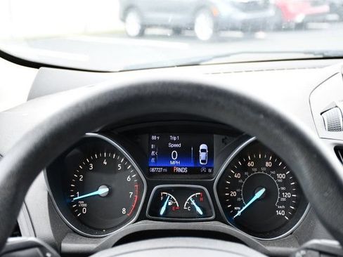 Used 2017 Ford Escape SE AWD/4WD image 25