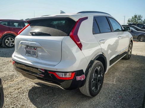 Used 2024 Kia Niro Wind FWD image 11