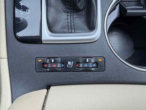 Used 2018 Toyota Highlander Limited AWD/4WD image 20