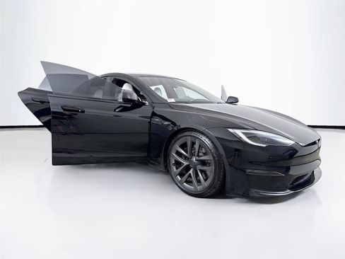 Used 2022 Tesla Model S AWD/4WD image 16