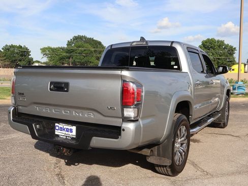 Used 2023 Toyota Tacoma Limited AWD/4WD image 8