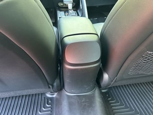 Used 2022 Hyundai Elantra Limited w/ Cargo Package image 28