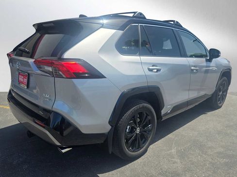 Used 2023 Toyota RAV4 XSE AWD/4WD image 3