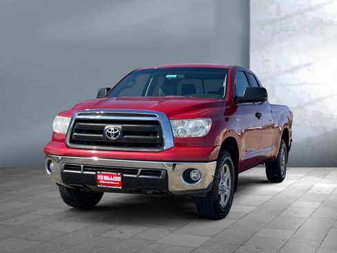 Used 2012 Toyota Tundra 4x4 Double Cab w/ Tow Pkg image 1