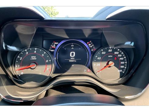 Used 2019 Chevrolet Camaro ZL1 RWD image 21