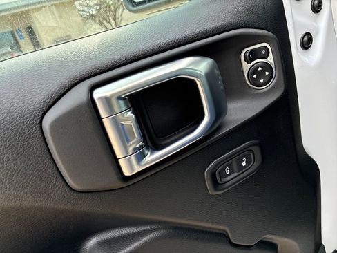 New 2026 Jeep Gladiator Sport AWD/4WD image 12