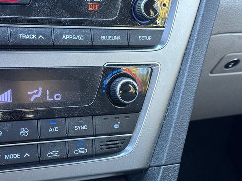 Used 2016 Hyundai Sonata Limited FWD image 28