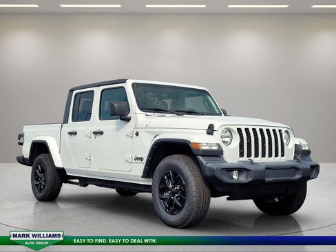 Used 2021 Jeep Gladiator Sport AWD/4WD image 1
