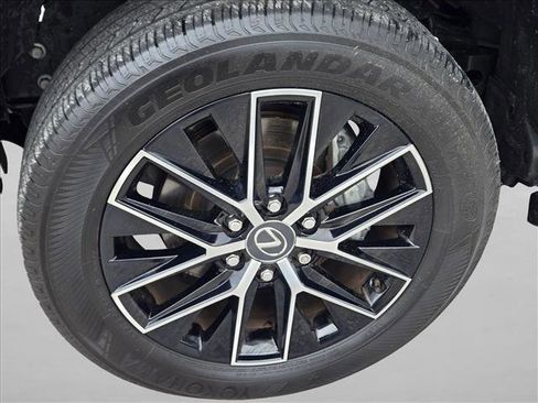 Used 2025 Lexus GX 550 w/ Accessory Package (Z1) image 22