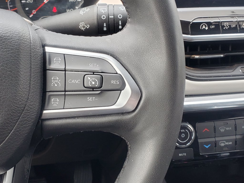 Used 2023 Jeep Compass Limited AWD/4WD image 14